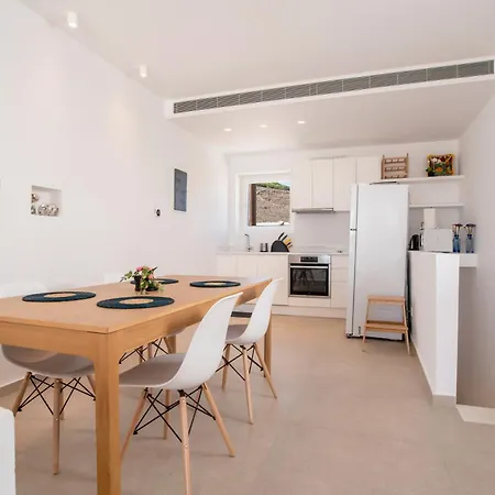 Apartment Deluxe Maisonette With Private Jacuzzi *
