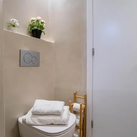 Deluxe Maisonette With Private Jacuzzi Glifades