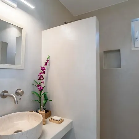 Apartment Deluxe Maisonette With Private Jacuzzi