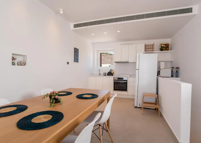 Deluxe Maisonette With Private Jacuzzi * Glifades