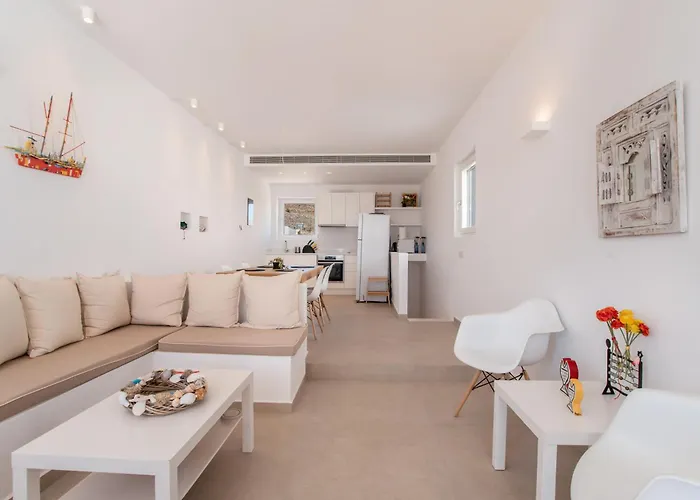 Deluxe Maisonette With Private Jacuzzi Glifades