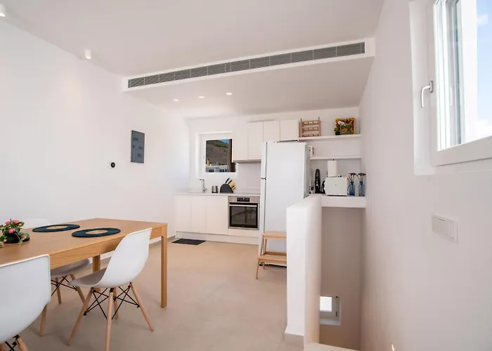 Deluxe Maisonette With Private Jacuzzi